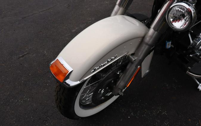 2015 Harley-Davidson® Softail® Heritage Softail® Classic