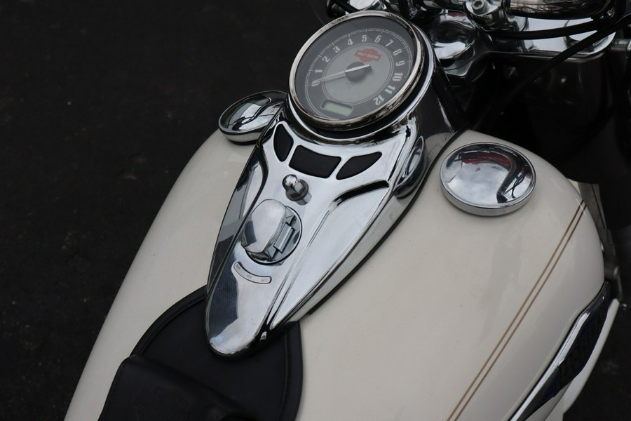 2015 Harley-Davidson® Softail® Heritage Softail® Classic