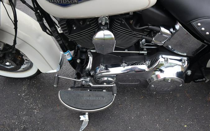 2015 Harley-Davidson® Softail® Heritage Softail® Classic