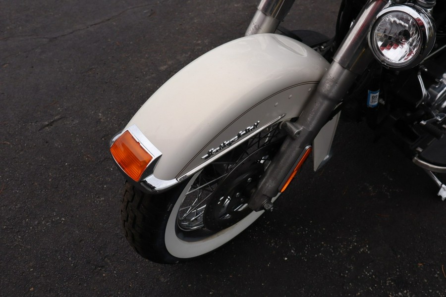 2015 Harley-Davidson® Softail® Heritage Softail® Classic