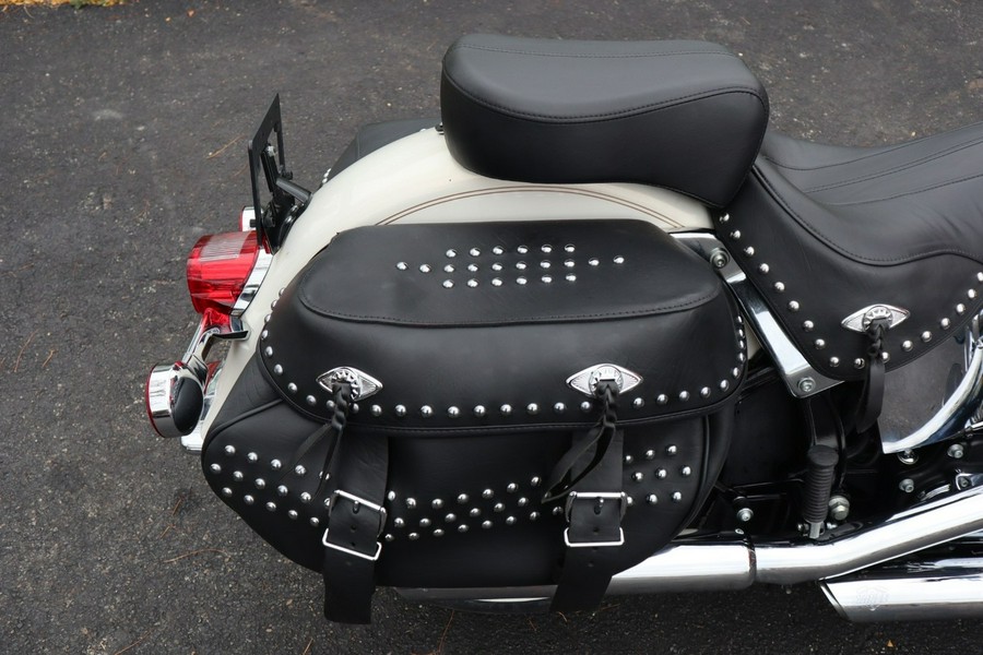 2015 Harley-Davidson® Softail® Heritage Softail® Classic