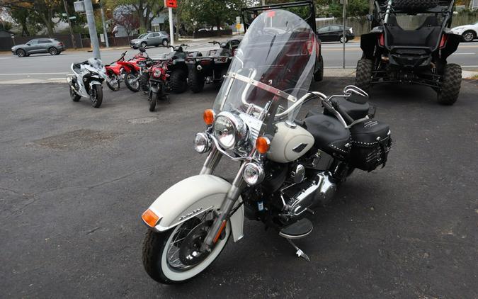 2015 Harley-Davidson® Softail® Heritage Softail® Classic