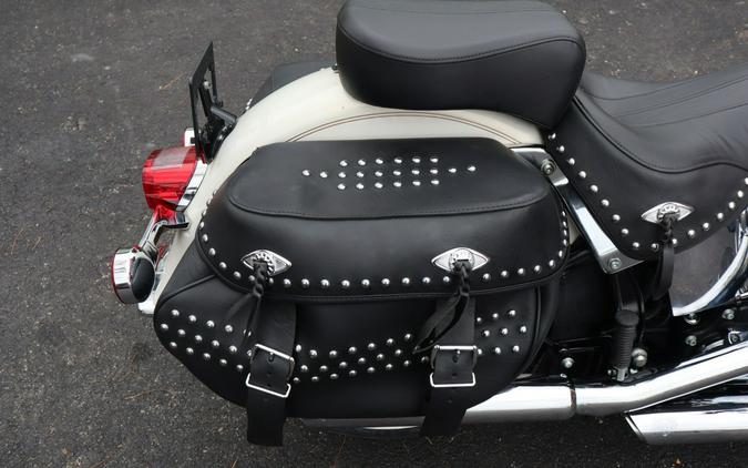 2015 Harley-Davidson® Softail® Heritage Softail® Classic