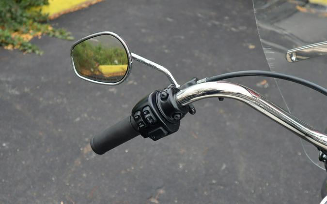 2015 Harley-Davidson® Softail® Heritage Softail® Classic