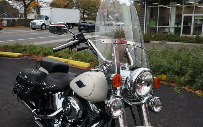 2015 Harley-Davidson® Softail® Heritage Softail® Classic