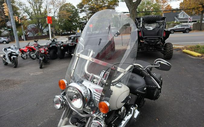 2015 Harley-Davidson® Softail® Heritage Softail® Classic