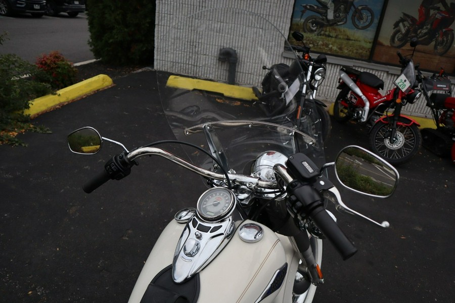 2015 Harley-Davidson® Softail® Heritage Softail® Classic