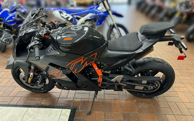 2026 KTM 990 RC R