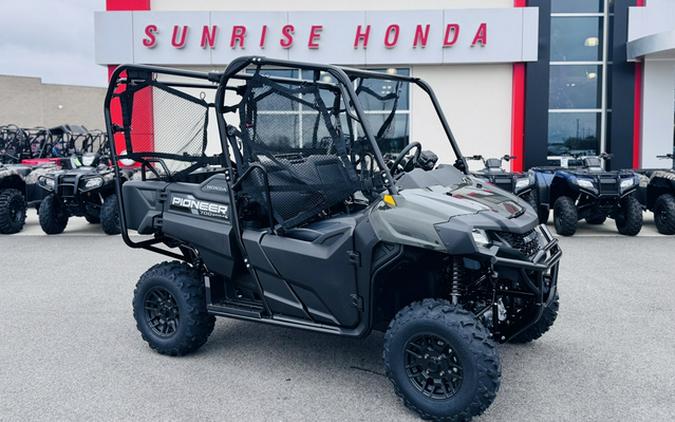 2025 Honda Pioneer 700-4 Deluxe