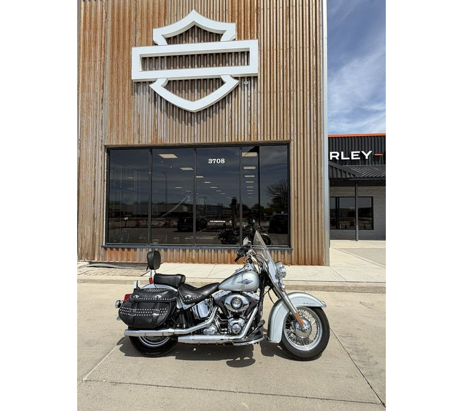 2015 Harley-Davidson® FLSTC - Heritage Softail® Classic
