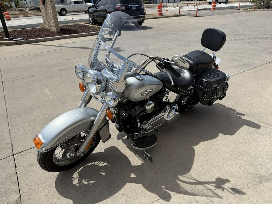 2015 Harley-Davidson® FLSTC - Heritage Softail® Classic