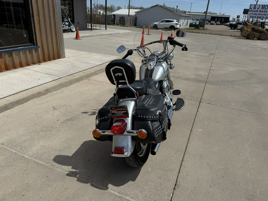 2015 Harley-Davidson® FLSTC - Heritage Softail® Classic
