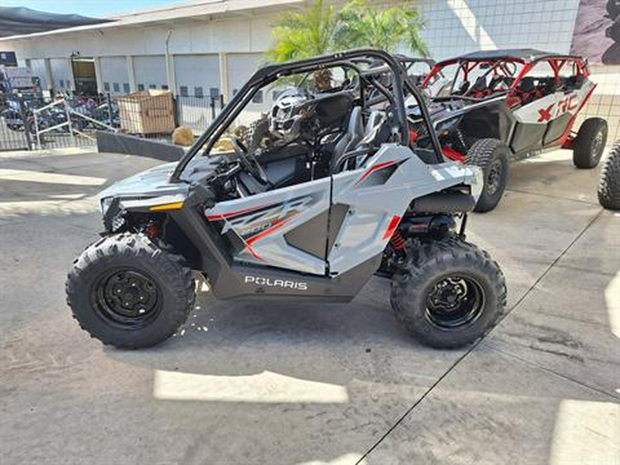 2024 Polaris RZR 200 EFI