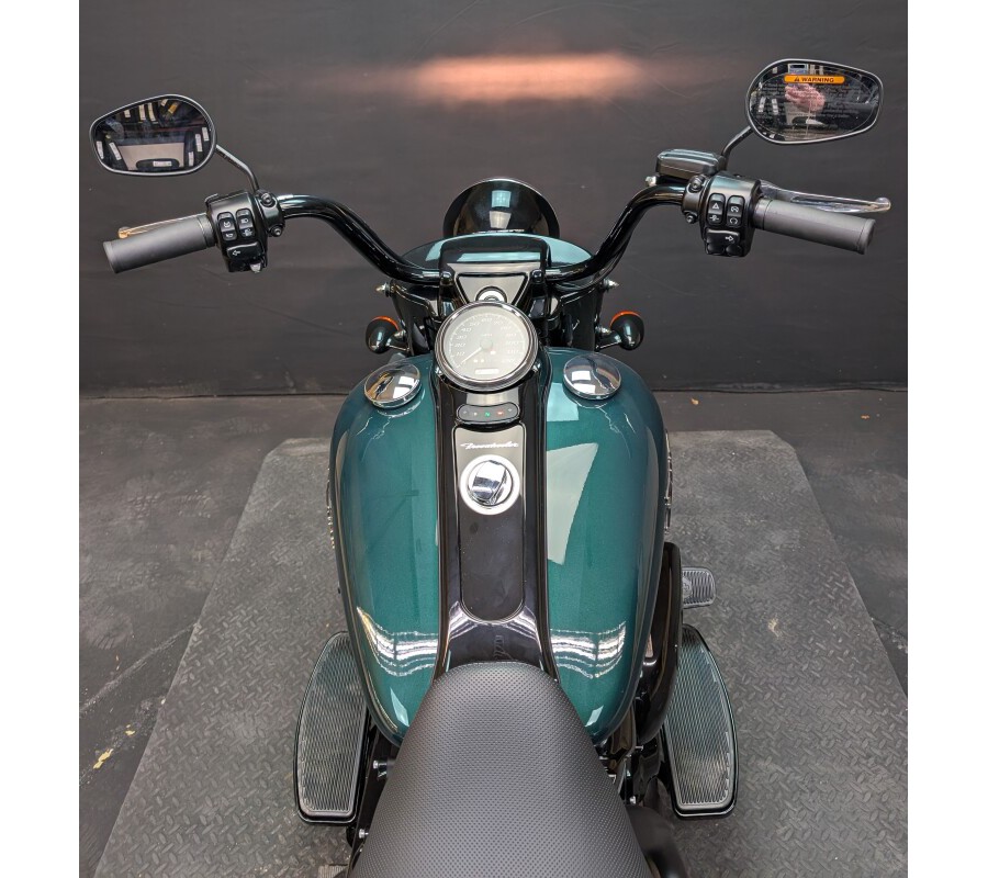 Harley-Davidson Freewheeler 2024 FLRT ALPINE GRN/ BLK