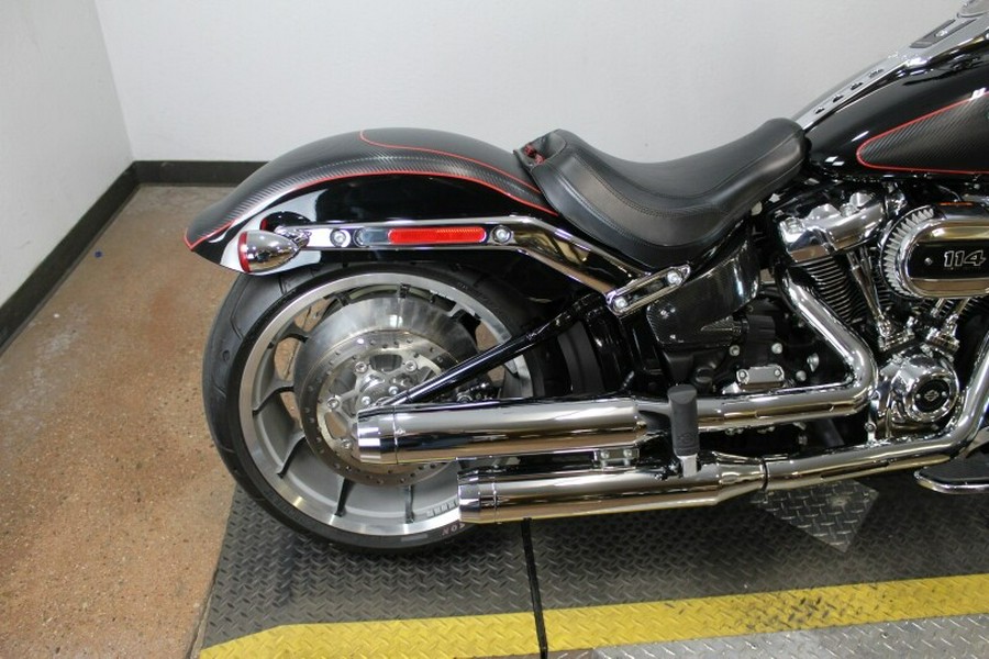 Harley-Davidson® Fat Boy® 114 2023 FLFBS 069191T BLACK W/ PINSTRIPE