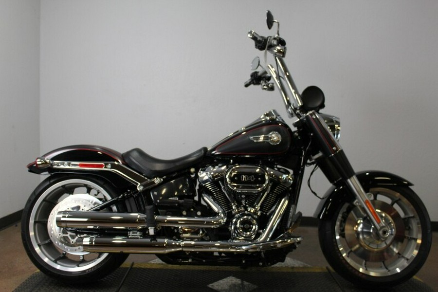 Harley-Davidson® Fat Boy® 114 2023 FLFBS 069191T BLACK W/ PINSTRIPE