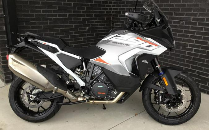 New 2024 KTM 1290 SA S