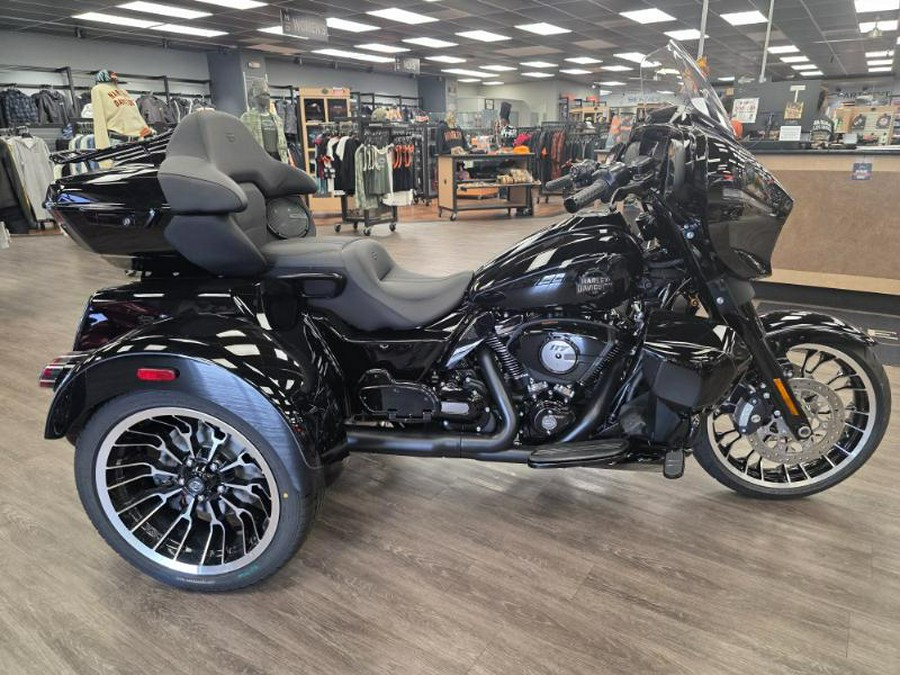 2026 Harley-Davidson FLHLT