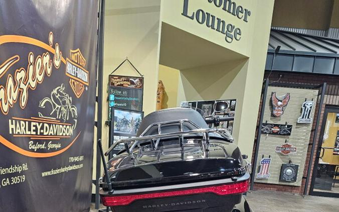 2021 Harley-Davidson® Road Glide® Limited Vivid Black - Black Finish