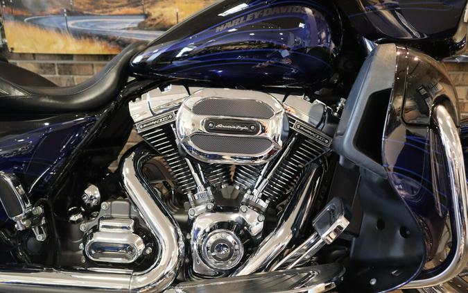 2016 CVO™ Street Glide® (FLHXSE)