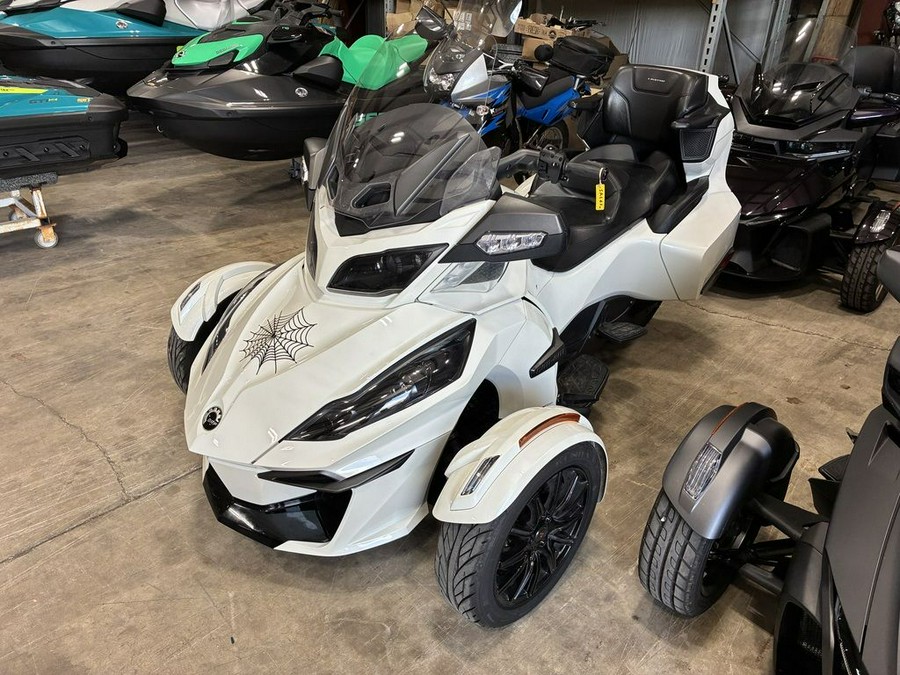 2018 Can-Am® Spyder® RT Limited Dark