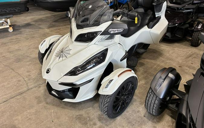 2018 Can-Am® Spyder® RT Limited Dark