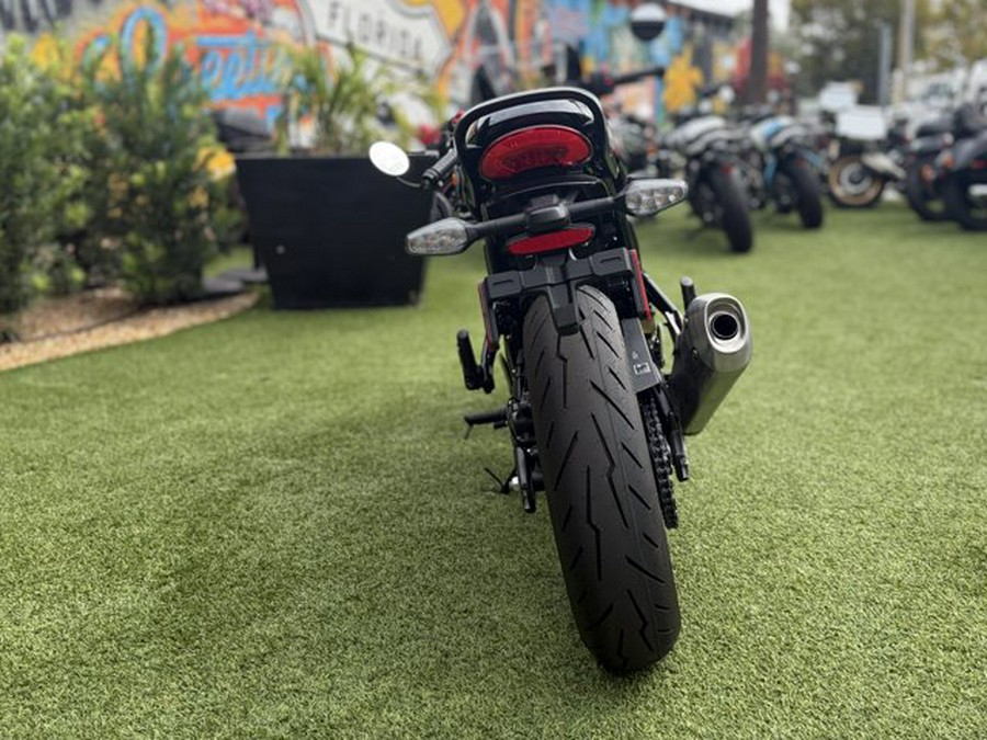 2026 Triumph Thruxton 400