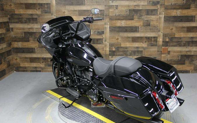 2024 Harley-Davidson Road Glide® Vivid Black - Black Finish