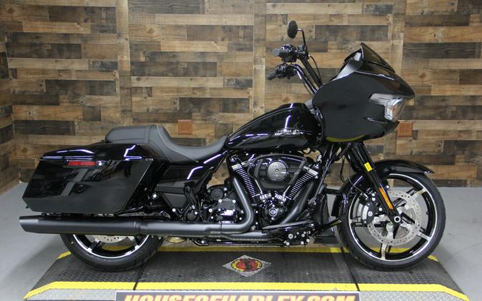 2024 Harley-Davidson Road Glide® Vivid Black - Black Finish