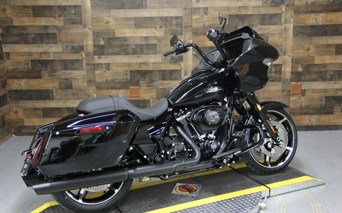 2024 Harley-Davidson Road Glide® Vivid Black - Black Finish