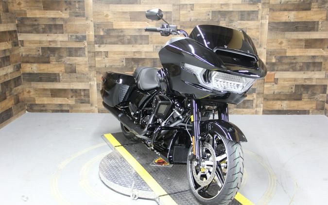 2024 Harley-Davidson Road Glide® Vivid Black - Black Finish