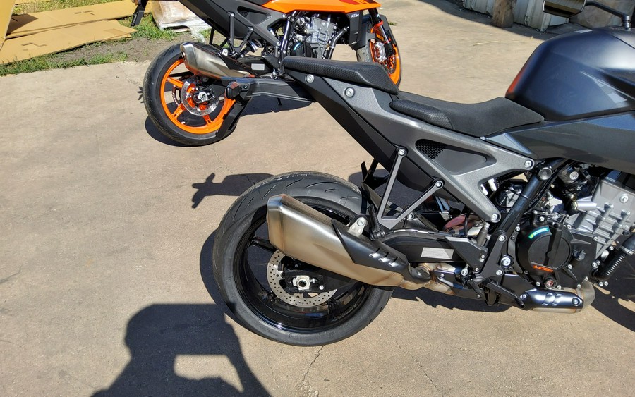 2024 KTM Duke 990