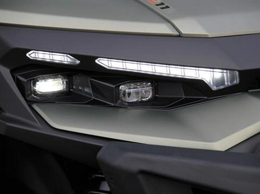 2026 Can-Am Defender MAX X MR HD11 With Half-Doors