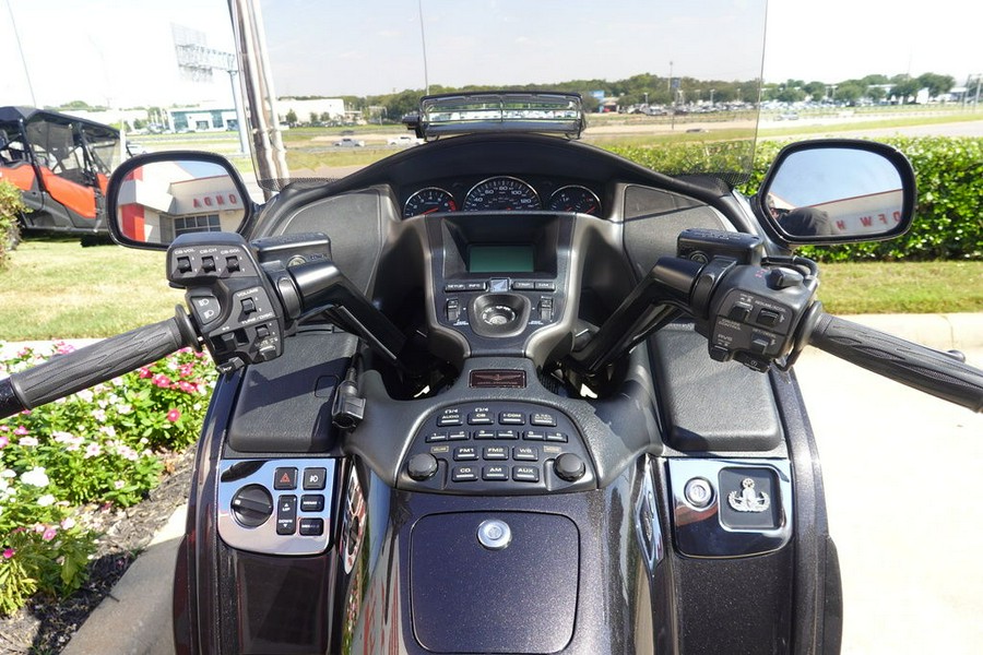 2010 Honda Gold Wing® Audio / Comfort