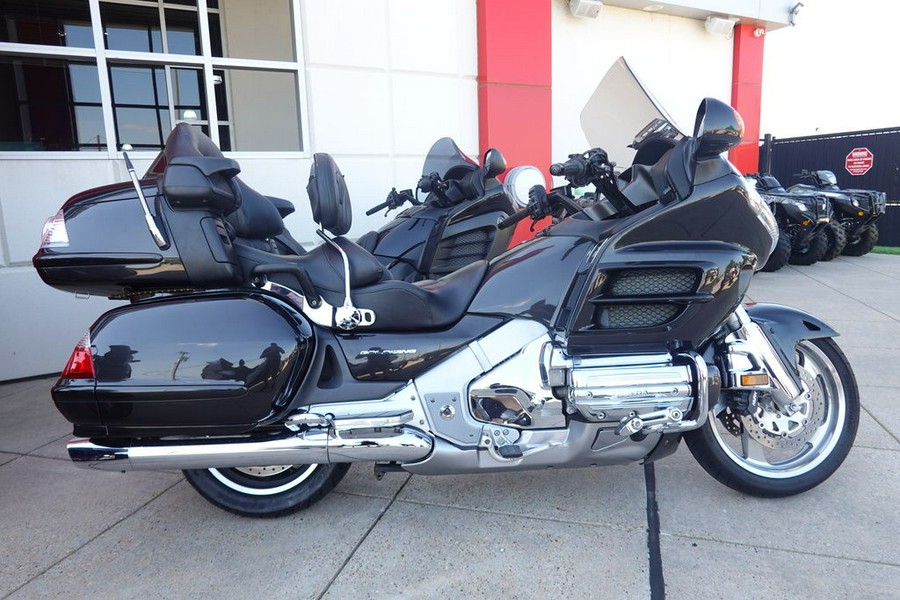 2010 Honda Gold Wing® Audio / Comfort