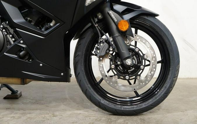 2026 Kawasaki Ninja 500 ABS Metallic Flat Spark Black