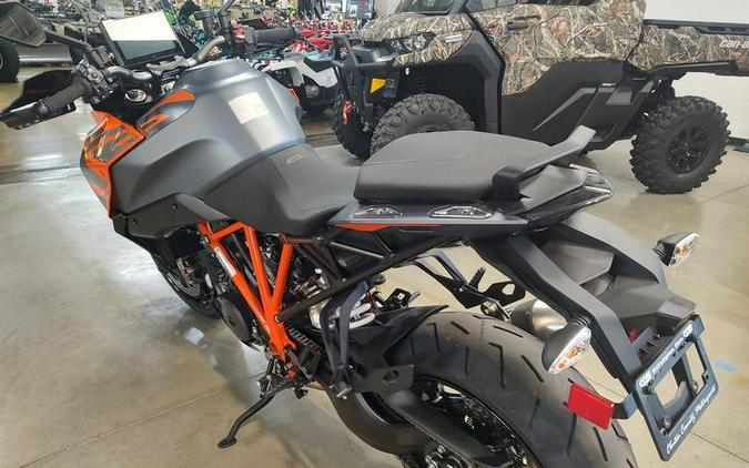 2024 KTM 1290 Super Duke GT