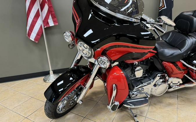 2016 Harley-Davidson Electra Glide® CVO™ Limited