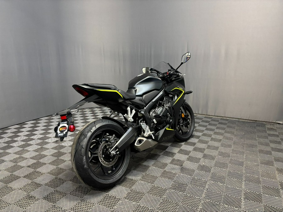 2026 Honda CBR650R E-Clutch