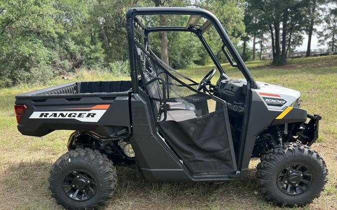 2024 Polaris Industries RANGER 1000 PREMIUM - WHITE LIGHTNING EPS