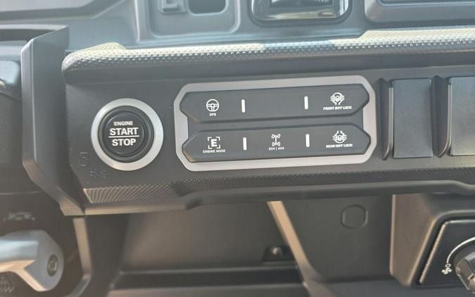 2026 Can-Am® Defender MAX XT CAB HD11