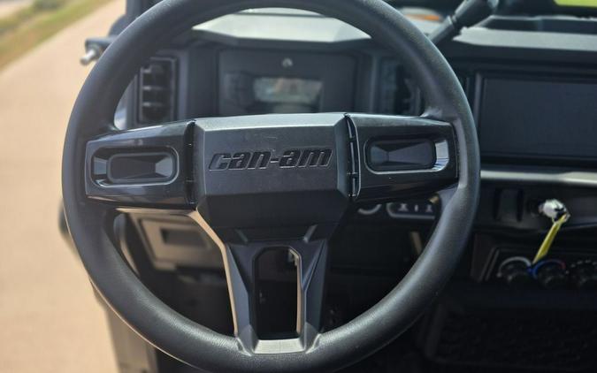 2026 Can-Am® Defender MAX XT CAB HD11