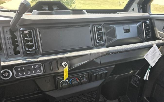 2026 Can-Am® Defender MAX XT CAB HD11