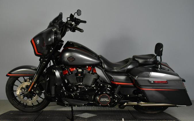 2018 Harley-Davidson CVO Street Glide Dark Alloy & Black Denim