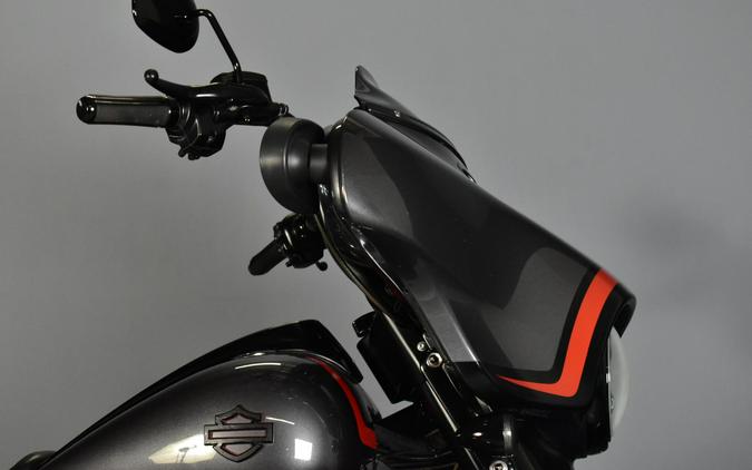 2018 Harley-Davidson CVO Street Glide Dark Alloy & Black Denim