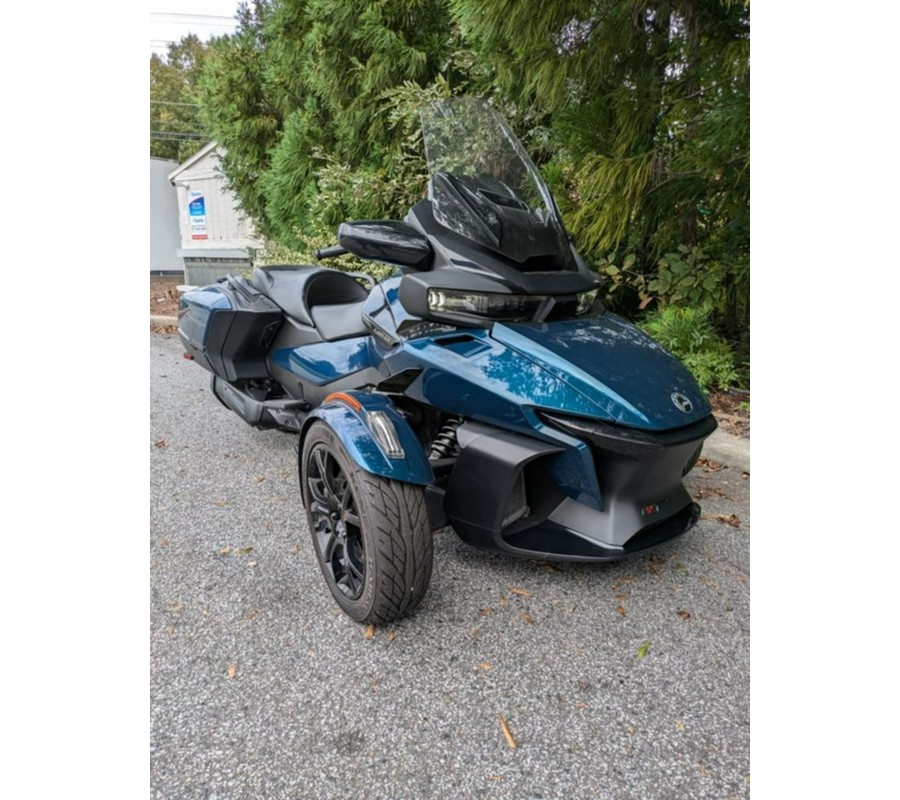 2021 Can-Am™ Spyder RT Base