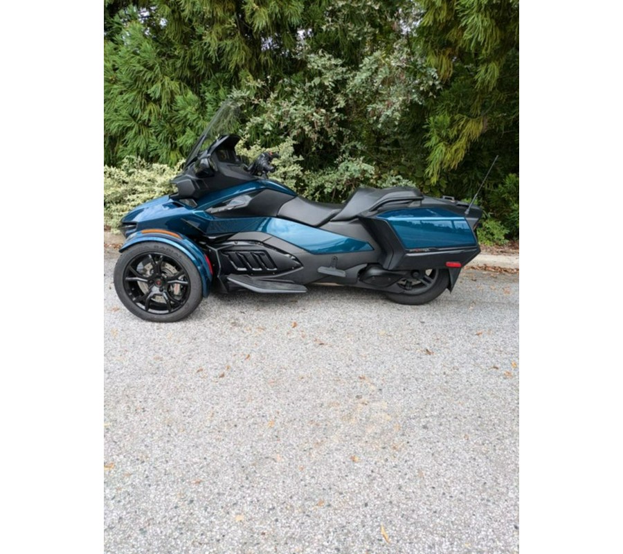 2021 Can-Am™ Spyder RT Base