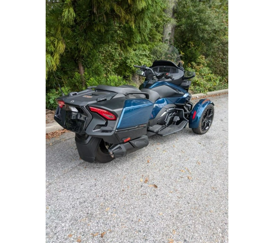 2021 Can-Am™ Spyder RT Base