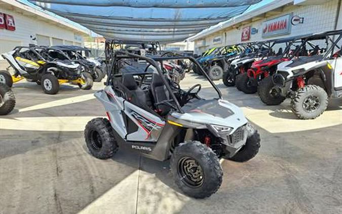 2024 Polaris RZR 200 EFI