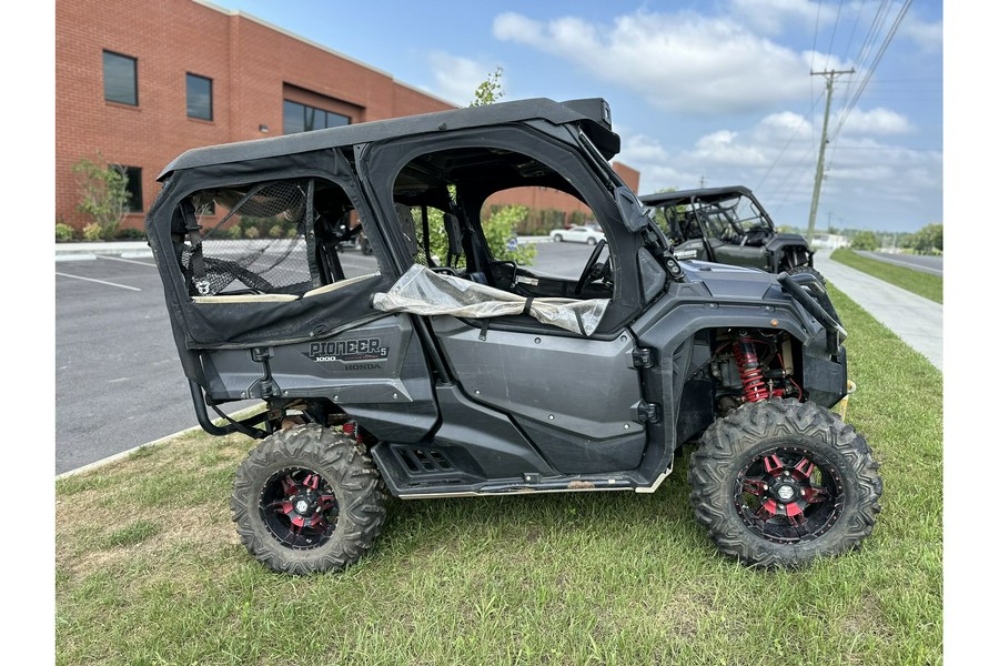 2017 Honda Pioneer 1000-5 LE